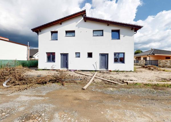 PREDAJ, NOVOSTAVBA, 4i mezonetový byt v top štandarde s predzáhradkou, ul. Fialková, Zohor