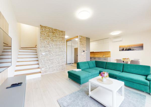 PREDAJ, 3 izbový mezonetový byt s predzáhradkou, ul. Lesná, Stupava