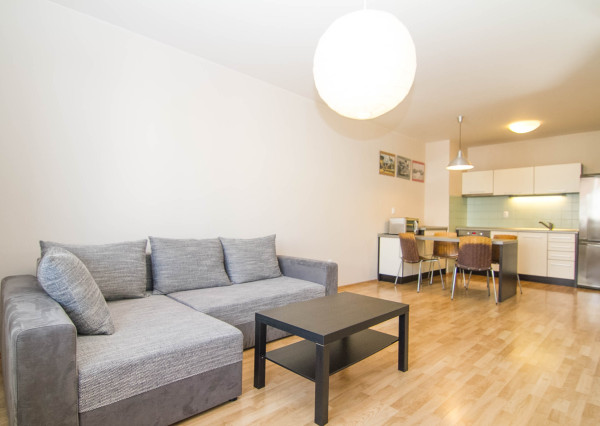 PRIPRAVUJEME, zariadený 2-izbový byt s garážovým státím, Okružná ul. Stupava