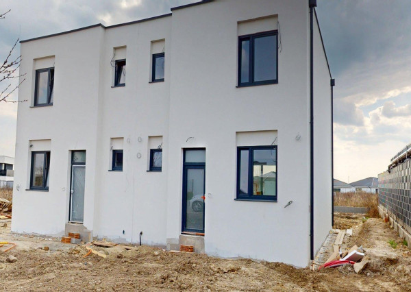 PREDAJ, atraktívny 4 izbový rodinný dom v dvojdome, Modra, Malé Hliny