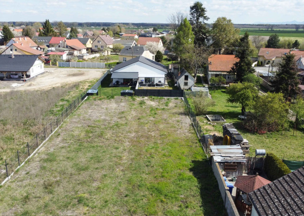 PREDAJ, STAVEBNÝ POZEMOK 1226 m2, ZÁHORSKÁ VES