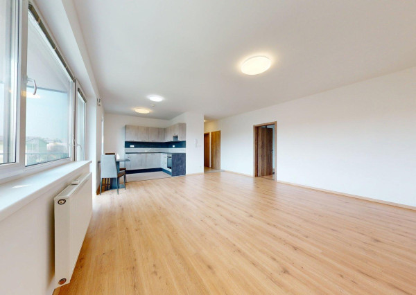 PRENÁJOM, 2 izbový nezariadený byt s garážovým státím, Stupava