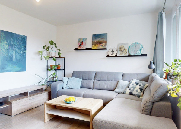 PREDAJ, 4 izbový byt s loggiou, Pri artézskej studni, Stupava