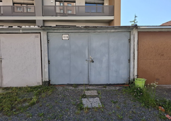 PREDAJ, Garáž, Železničná ul. Stupava