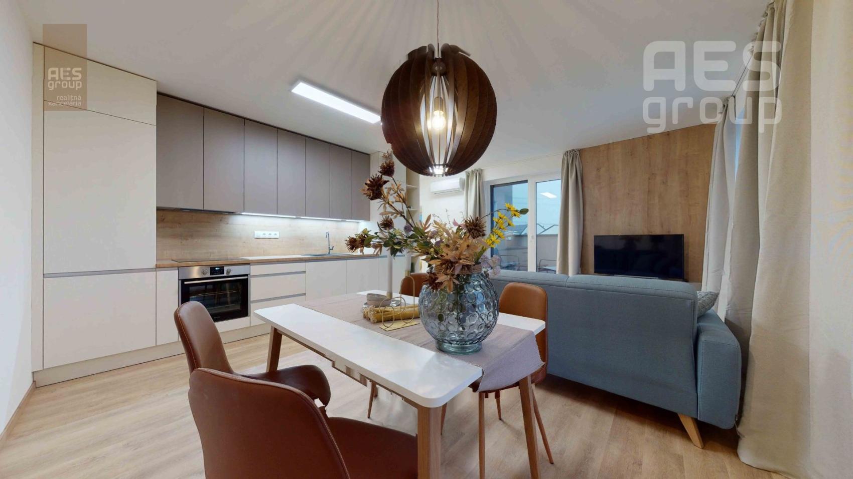 PRENÁJOM, zariadený 2 izbový byt v TOP štandarde s veľkou terasou a parkovacím státím