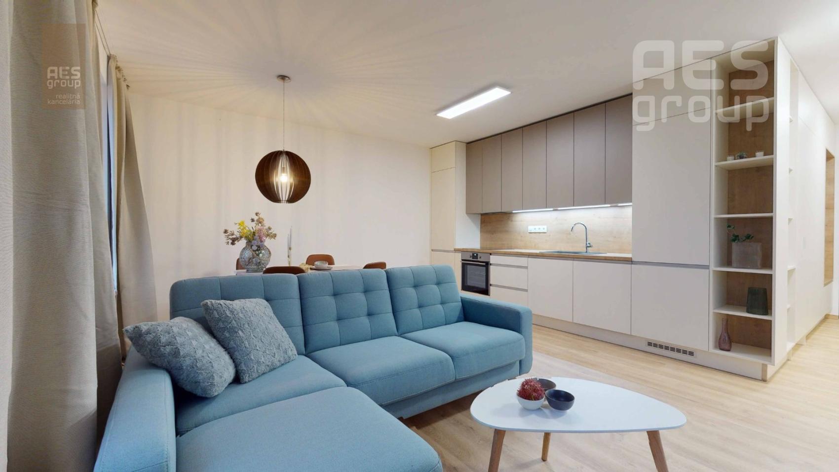 PRENÁJOM, zariadený 2 izbový byt v TOP štandarde s veľkou terasou a parkovacím státím