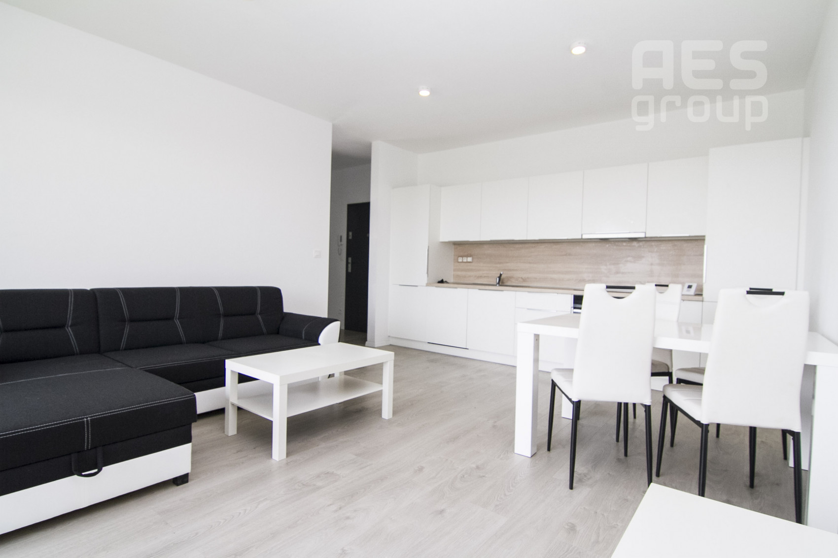 PRENÁJOM, 3 izbový byt s veľkou terasou, ul. Bezručova, Stupava,