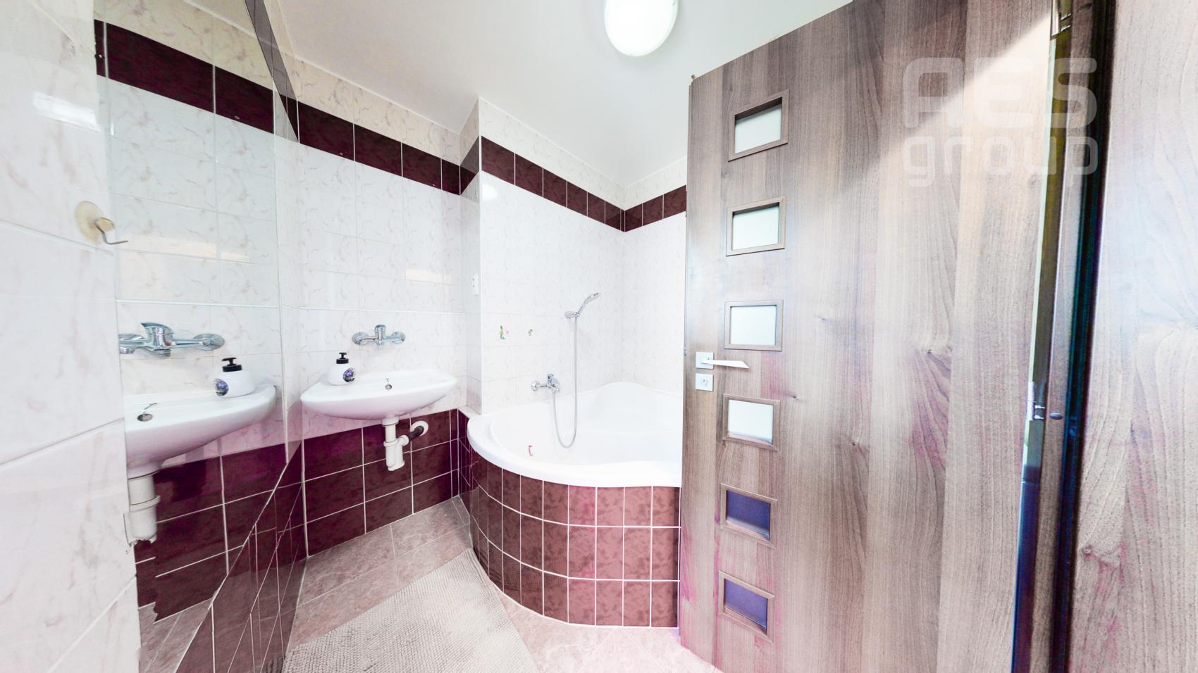 PREDAJ, zrekonštruovaný 2 izbový byt, ul. Budovateľská, Stupava