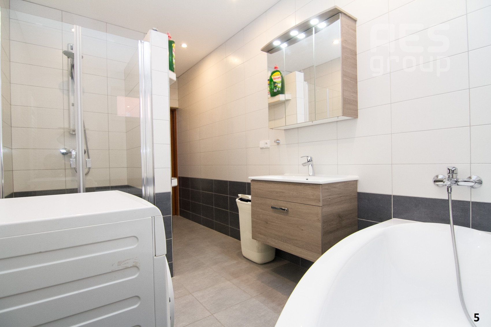 PREDAJ,  2 rodinné domy na spoločnom pozemku, na ul. Dlhá, Stupava