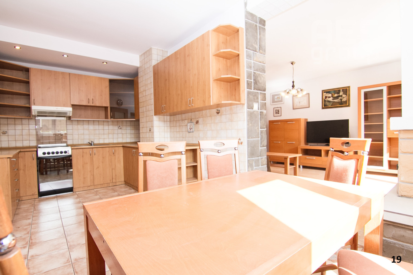 PREDAJ,  2 rodinné domy na spoločnom pozemku, na ul. Dlhá, Stupava