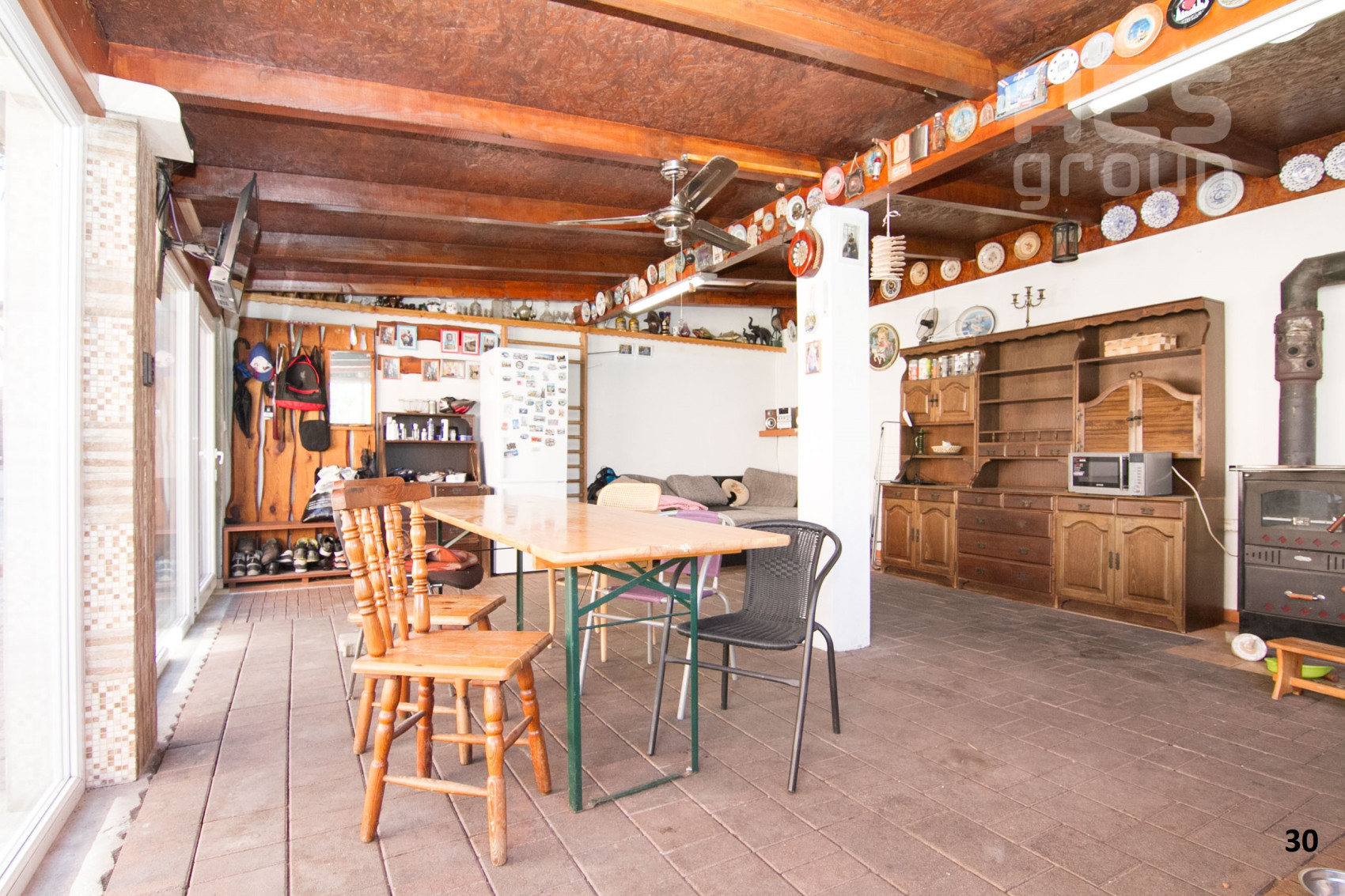 PREDAJ,  2 rodinné domy na spoločnom pozemku, na ul. Dlhá, Stupava