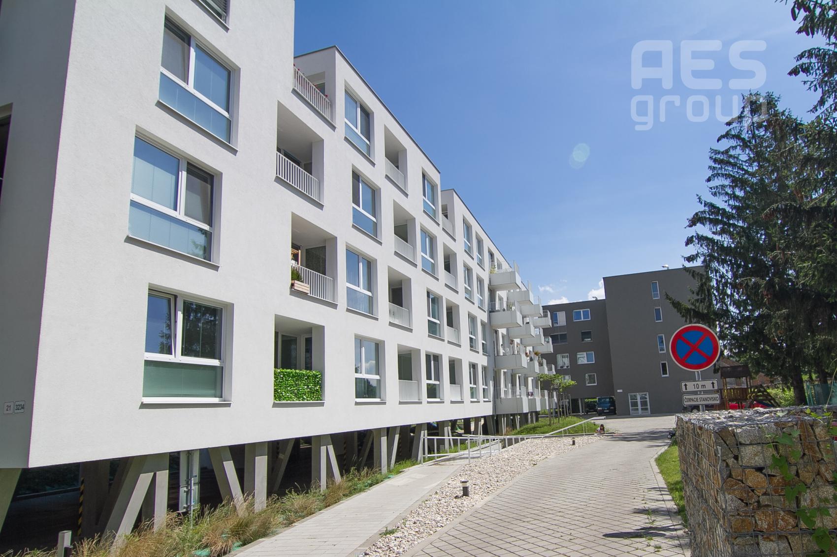 PRENÁJOM 2 izbový byt s loggiou, ul. Bezručová, Stupava