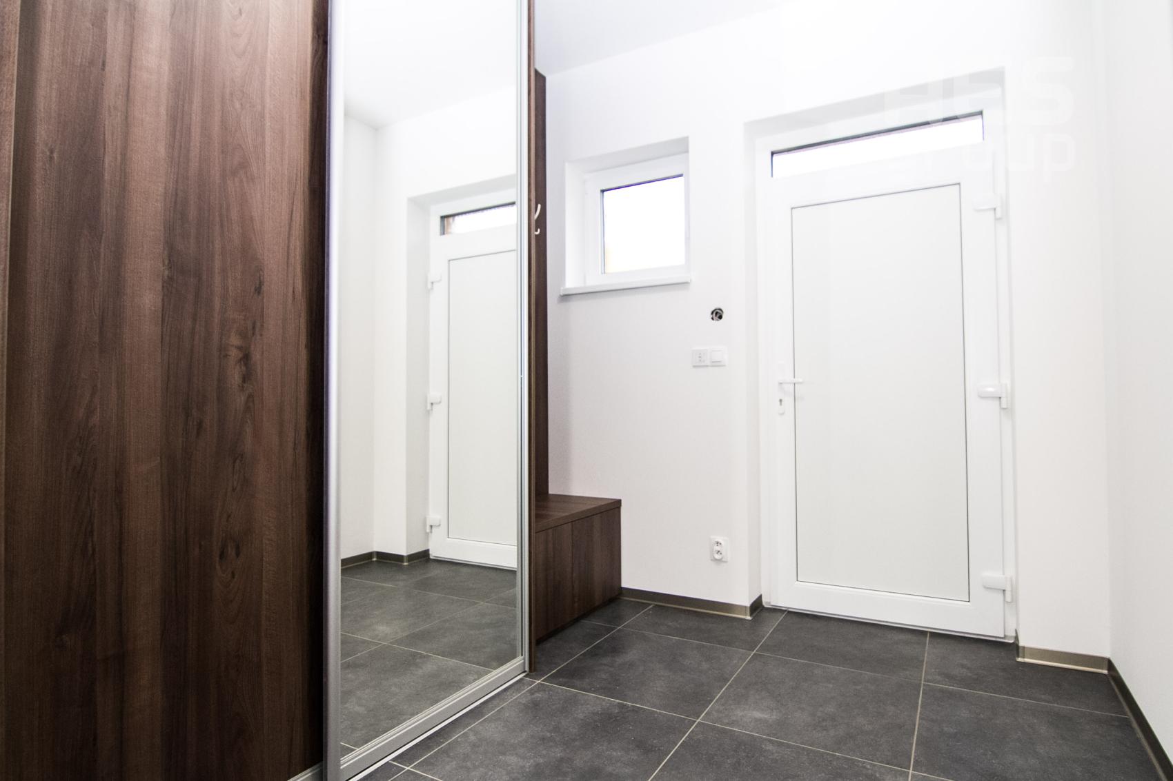 PRENÁJOM 4 izbový byt so záhradkou a parkovaním, Stupava