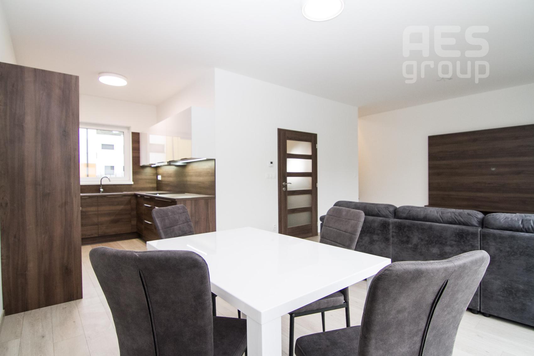 PRENÁJOM 4 izbový byt so záhradkou a parkovaním, Stupava