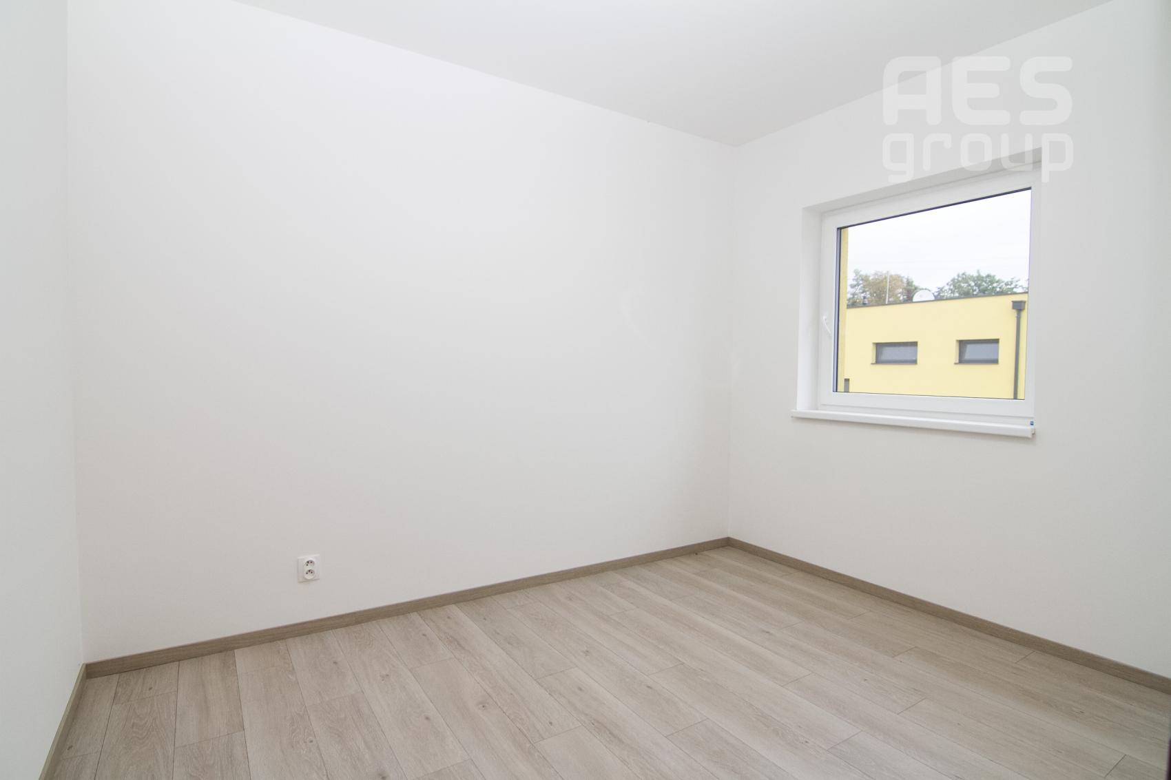 PRENÁJOM 4 izbový byt so záhradkou a parkovaním, Stupava