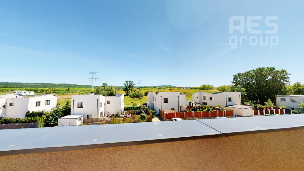 PRENÁJOM, 3 izbový penthouse s terasou na Pastierskej ul. Stupava