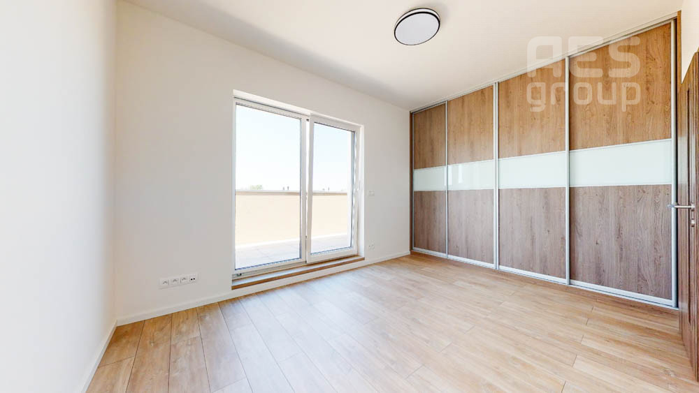 PRENÁJOM, 3 izbový penthouse s terasou na Pastierskej ul. Stupava
