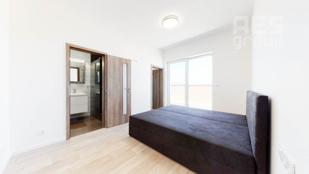 PRENÁJOM, 3 izbový penthouse s terasou na Pastierskej ul. Stupava