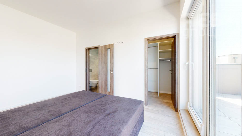 PRENÁJOM, 3 izbový penthouse s terasou na Pastierskej ul. Stupava