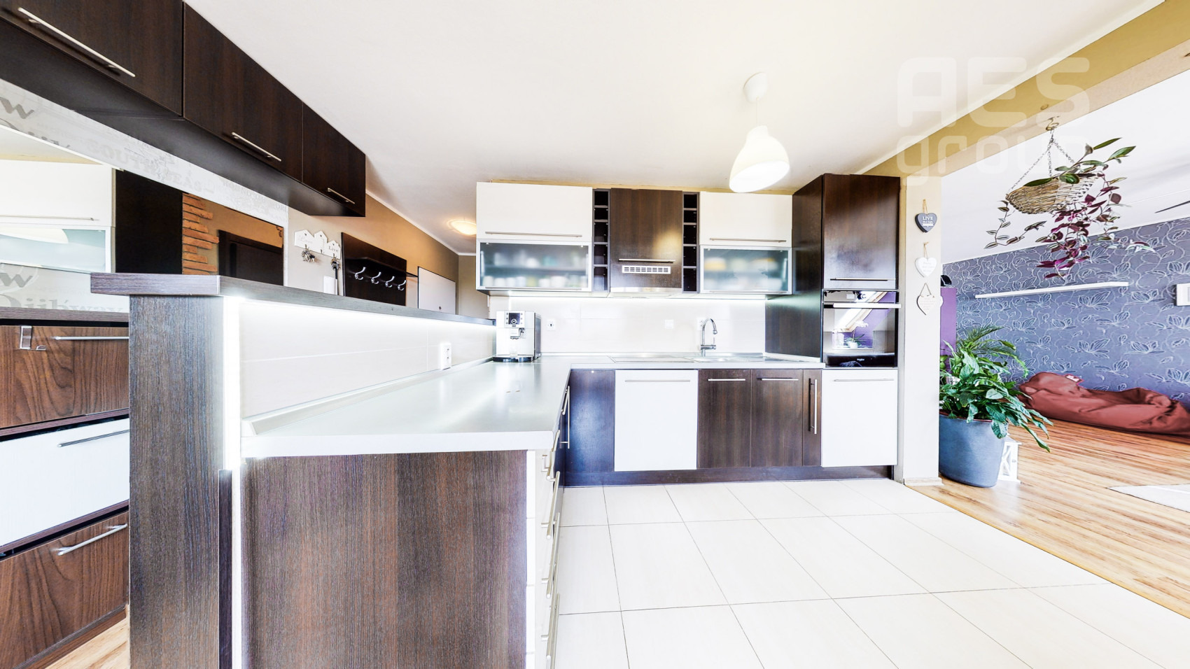 PREDAJ, 3i mezonetový byt s balkónom a terasou v dvanásťročnom bytovom dome, ul. V. Šikulu, Stupava