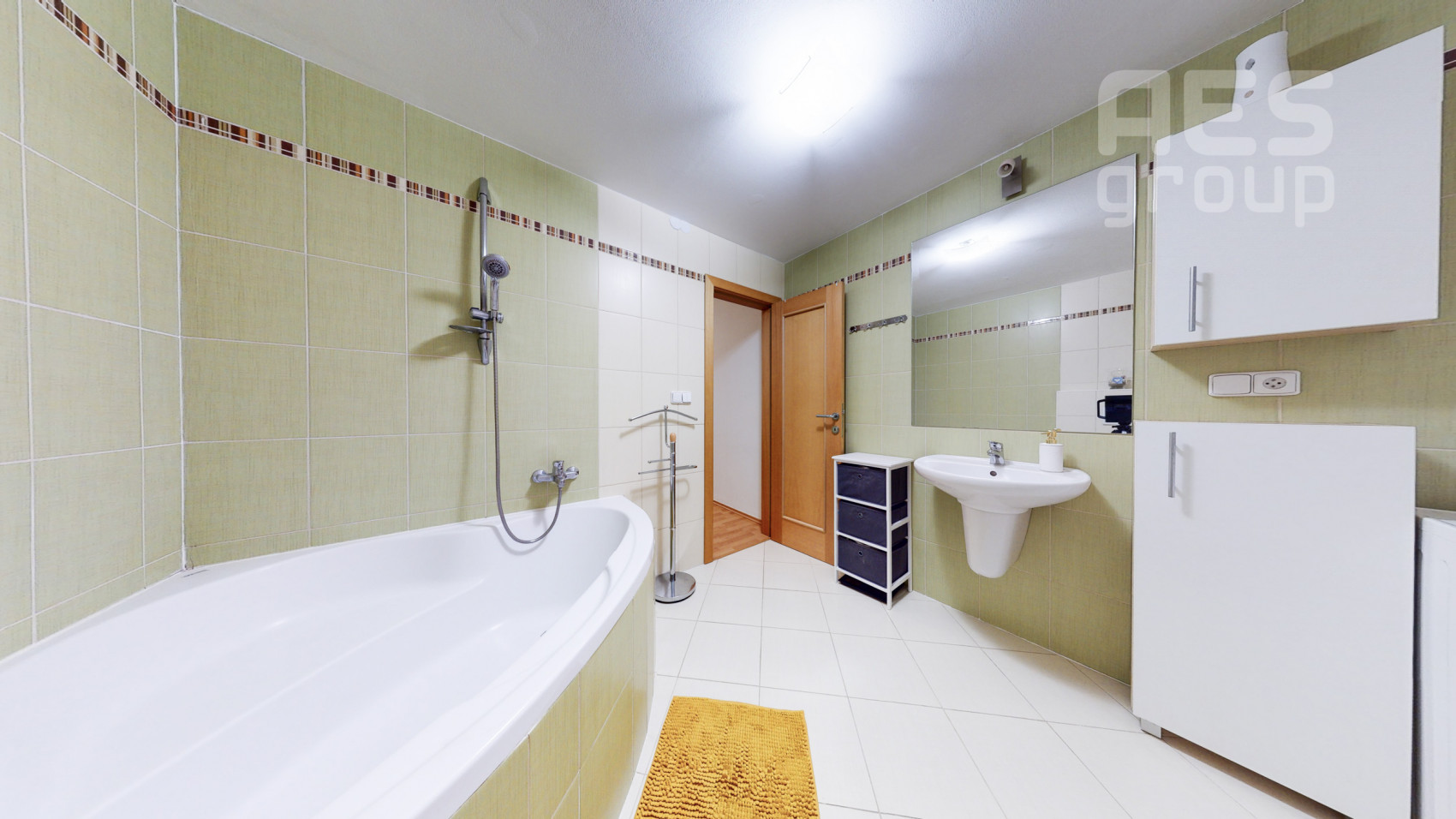 PREDAJ, 2 izbový byt s balkónom a dvomi parkovacími státiami, ul. Dlhá, Stupava