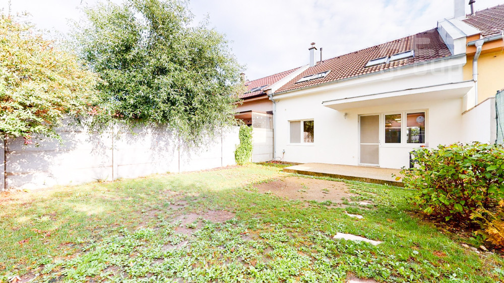 PRENÁJOM 4 izbový radový dom so záhradou, ul. Na aleji, Stupava