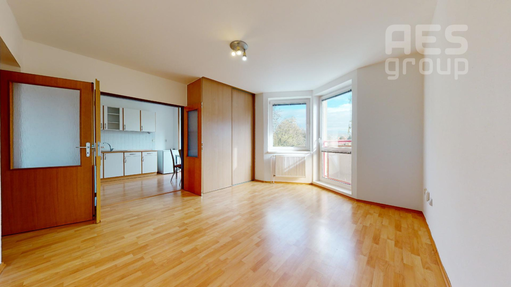 PRENÁJOM, veľký 1 izb. byt v centre, Budovateľská ul. Stupava