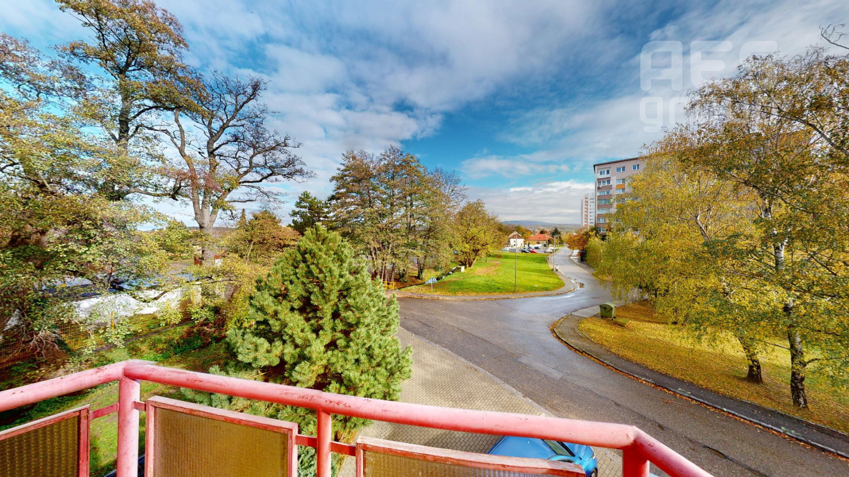 PRENÁJOM, veľký 1 izb. byt v centre, Budovateľská ul. Stupava