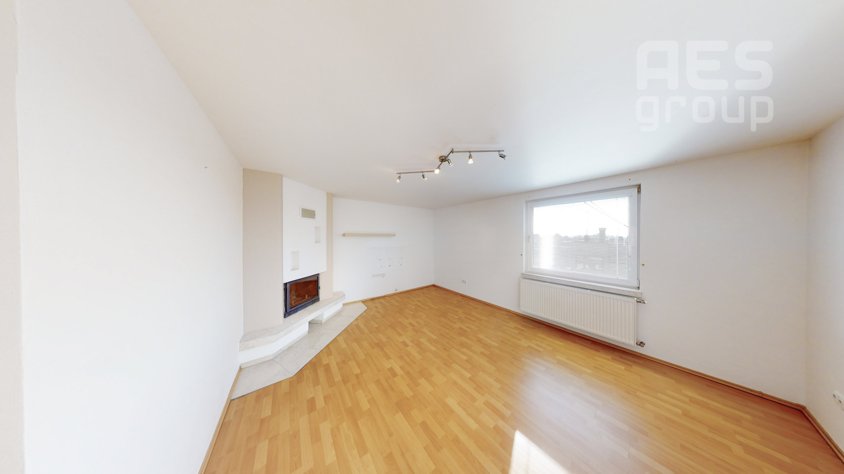 PREDAJ, viacgeneračný rodinný dom s dvomi bytmi, ul. Sládkovičova, Stupava