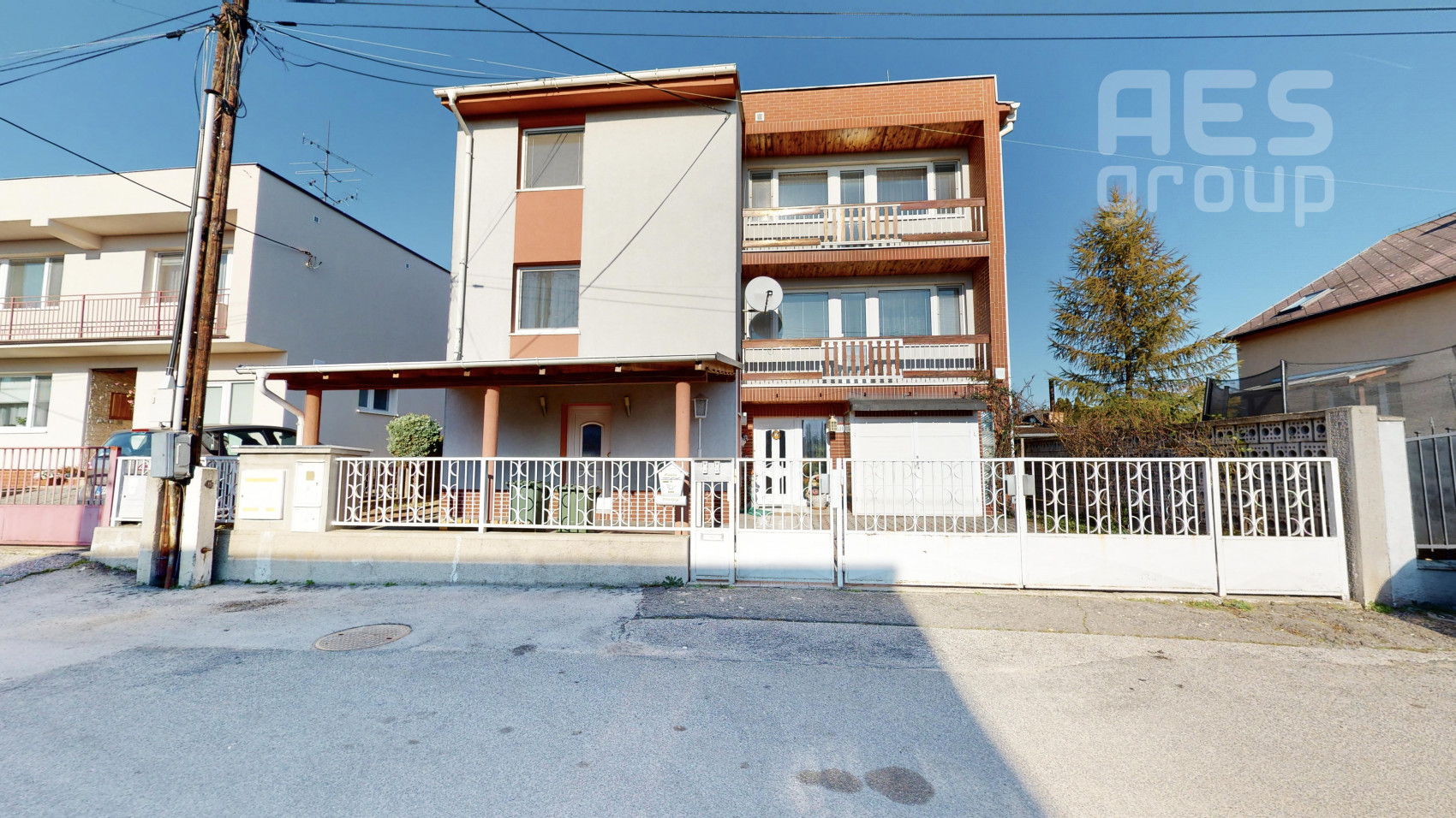 PREDAJ, viacgeneračný rodinný dom s dvomi bytmi, ul. Sládkovičova, Stupava