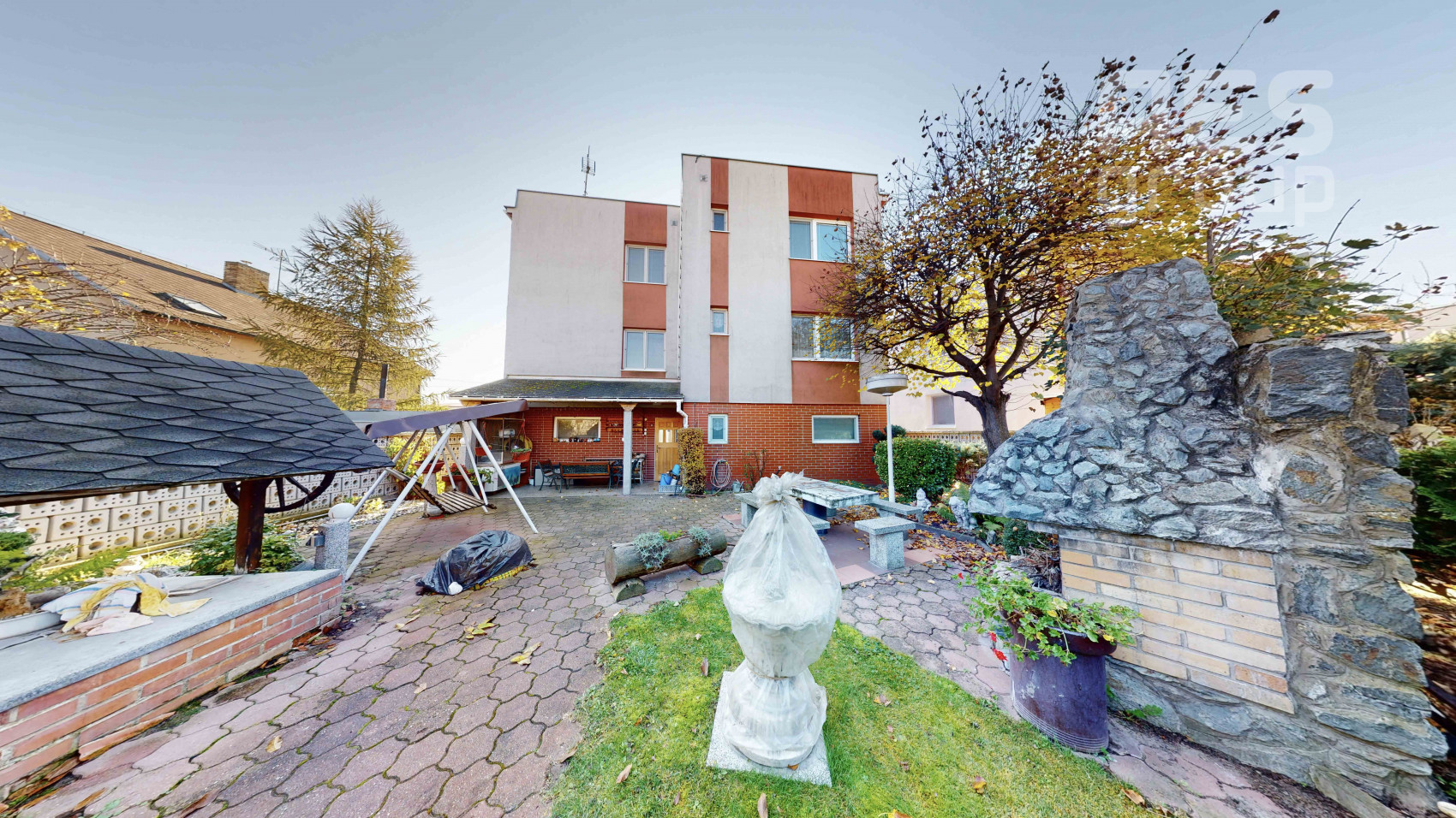 PREDAJ, viacgeneračný rodinný dom s dvomi bytmi, ul. Sládkovičova, Stupava