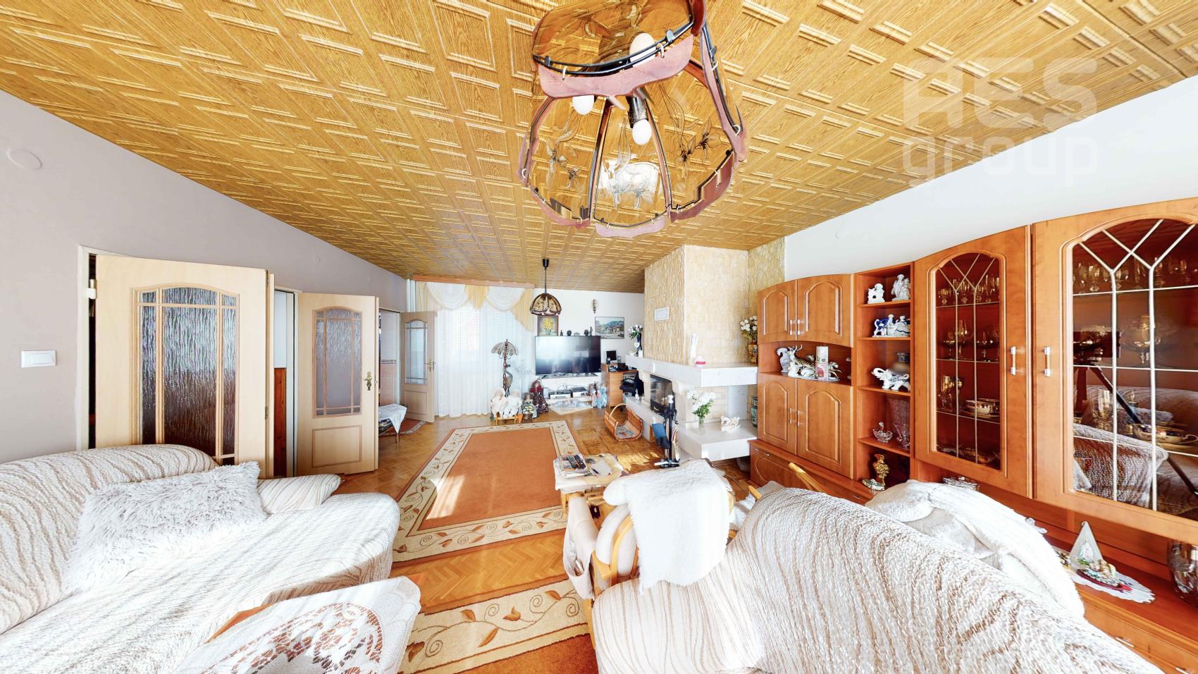 PREDAJ, viacgeneračný rodinný dom s dvomi bytmi, ul. Sládkovičova, Stupava