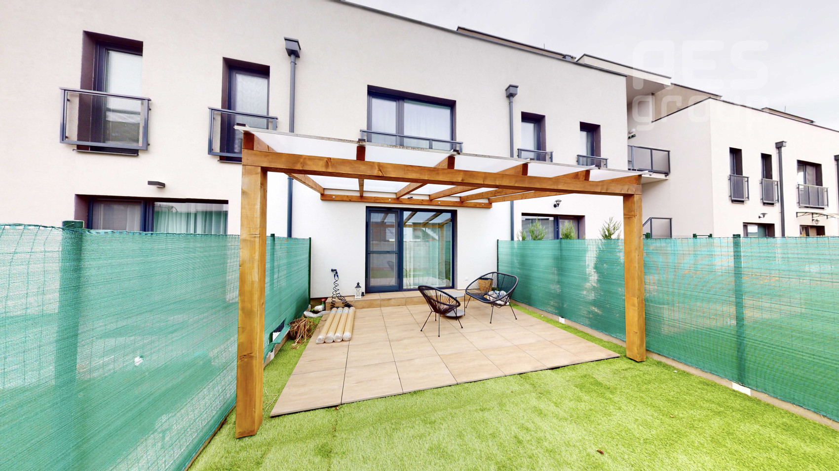 REZERVOVANÝ, PREDAJ, novostavba, zariadený 2 izbový byt so záhradkou a parkovacím státím, ul. Pastierska , Stupava