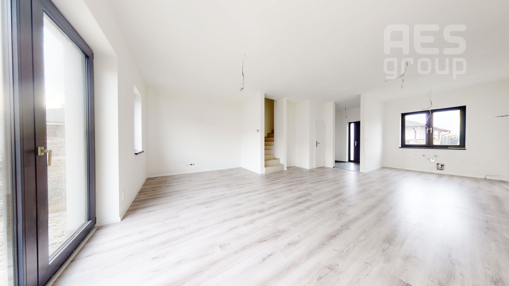 SKOLAUDOVANÉ, NOVOSTAVBA, 4i mezonetový byt v top štandarde s predzáhradkou, ul. Fialková, Zohor