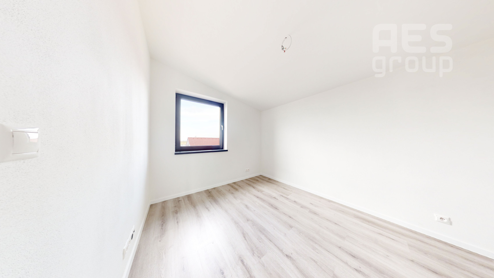 SKOLAUDOVANÉ, NOVOSTAVBA, 4i mezonetový byt v top štandarde s predzáhradkou, ul. Fialková, Zohor