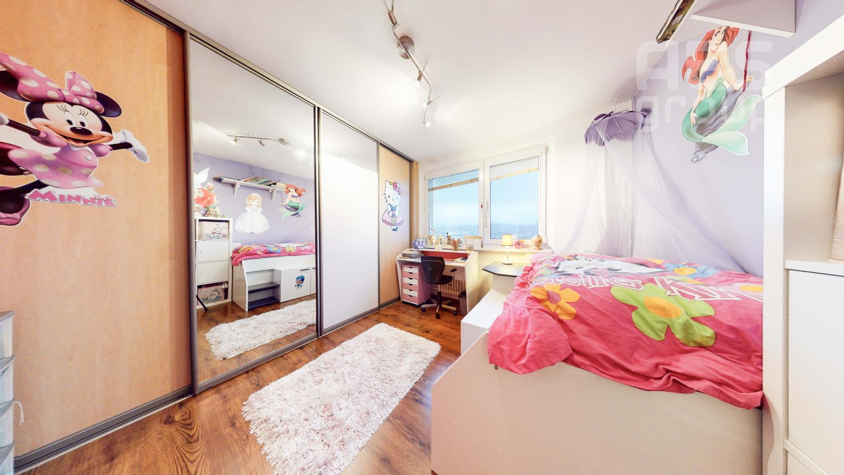 PREDAJ, 2 izbový byt , ul. Železničná, Stupava