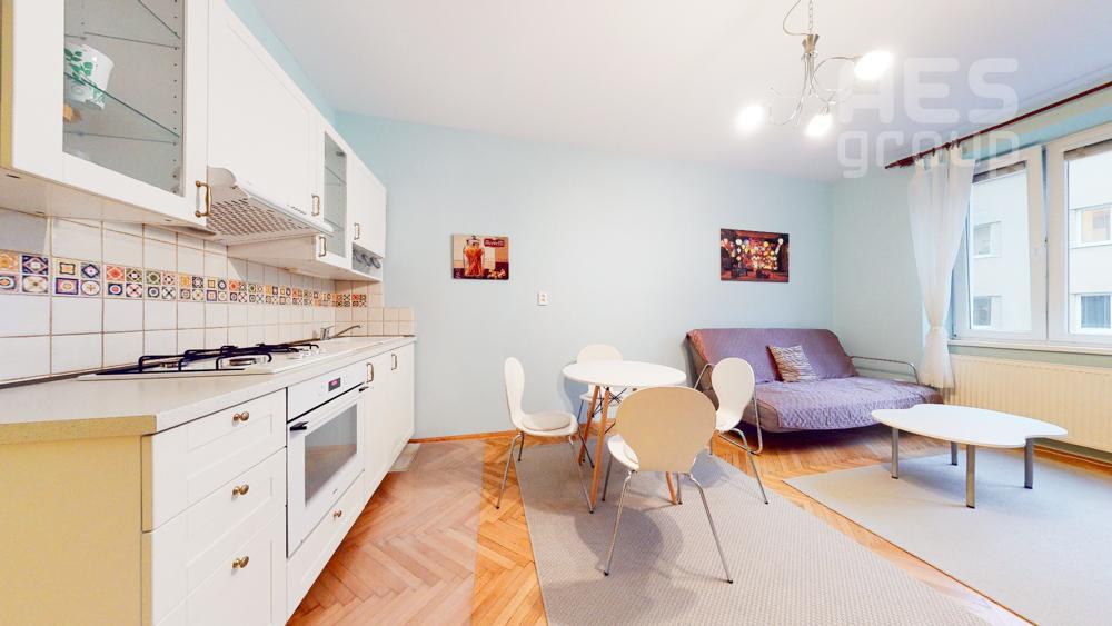 PRENÁJOM, 2 IZBOVÝ BYT, ŠOLTÉSOVEJ, BRATISLAVA STARÉ MESTO