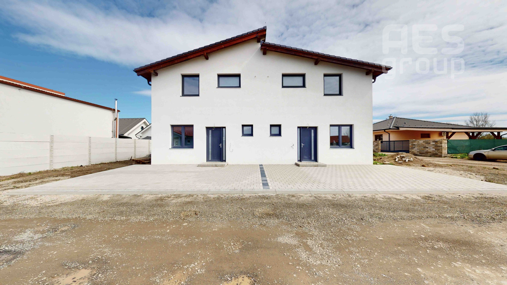 SKOLAUDOVANÉ, NOVOSTAVBA, 4i mezonetový byt v top štandarde s predzáhradkou, ul. Fialková, Zohor