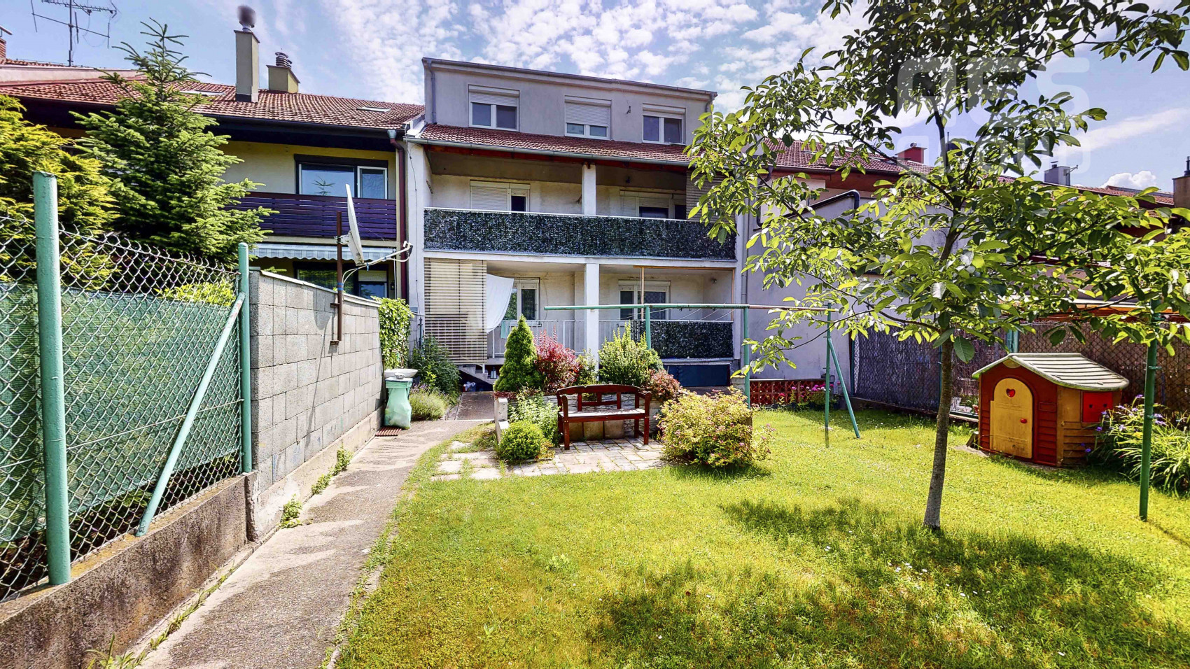 PREDAJ, radový rodinný dom ul. Bernolákova, Stupava