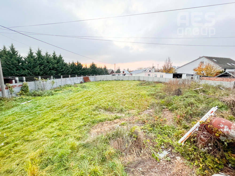 PREDAJ, POZEMOK 652 m2, ROHOŽNÍK