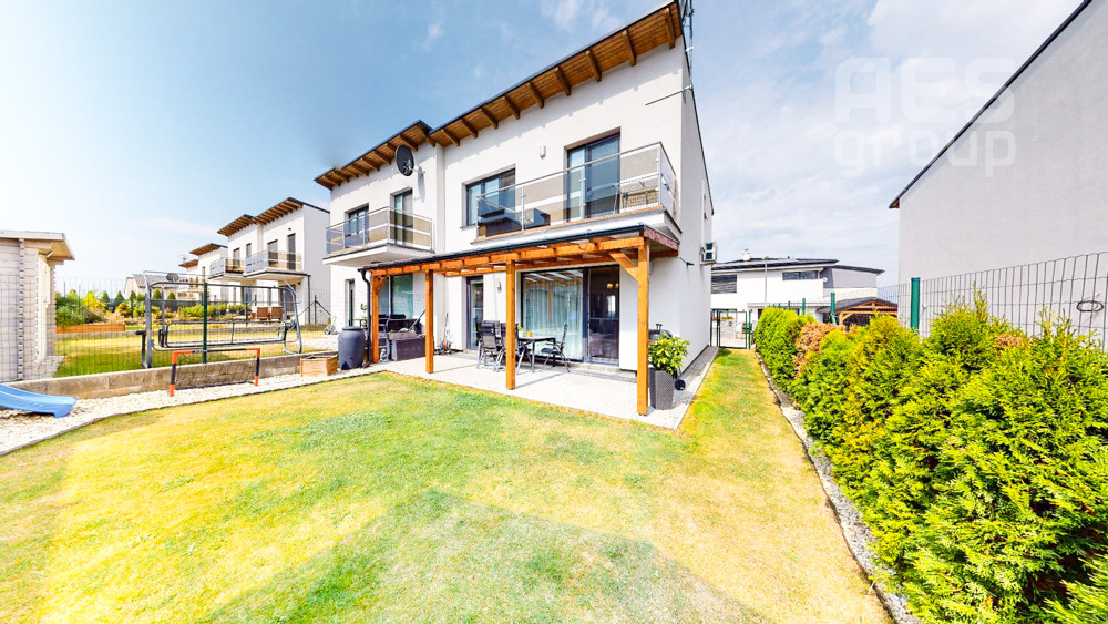 PREDAJ, 4 izbový mezonetový byt v novostavbe so záhradou, ul. Liesková, Stupava