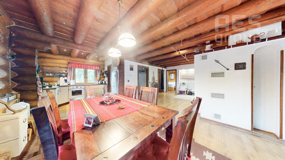 PREDAJ, 3 izbový zrubový dom so záhradou, ul. Brezová, Stupava