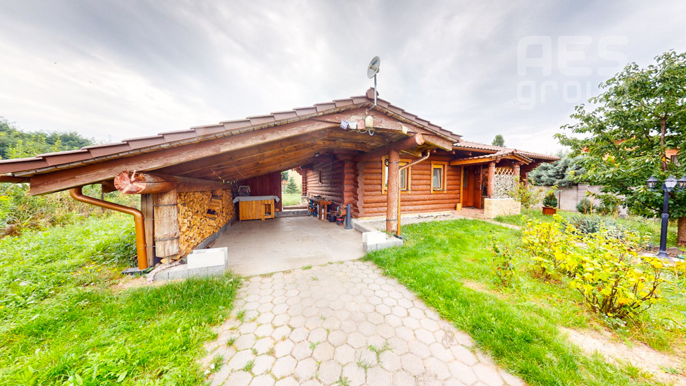 PREDAJ, 3 izbový zrubový dom so záhradou, ul. Brezová, Stupava