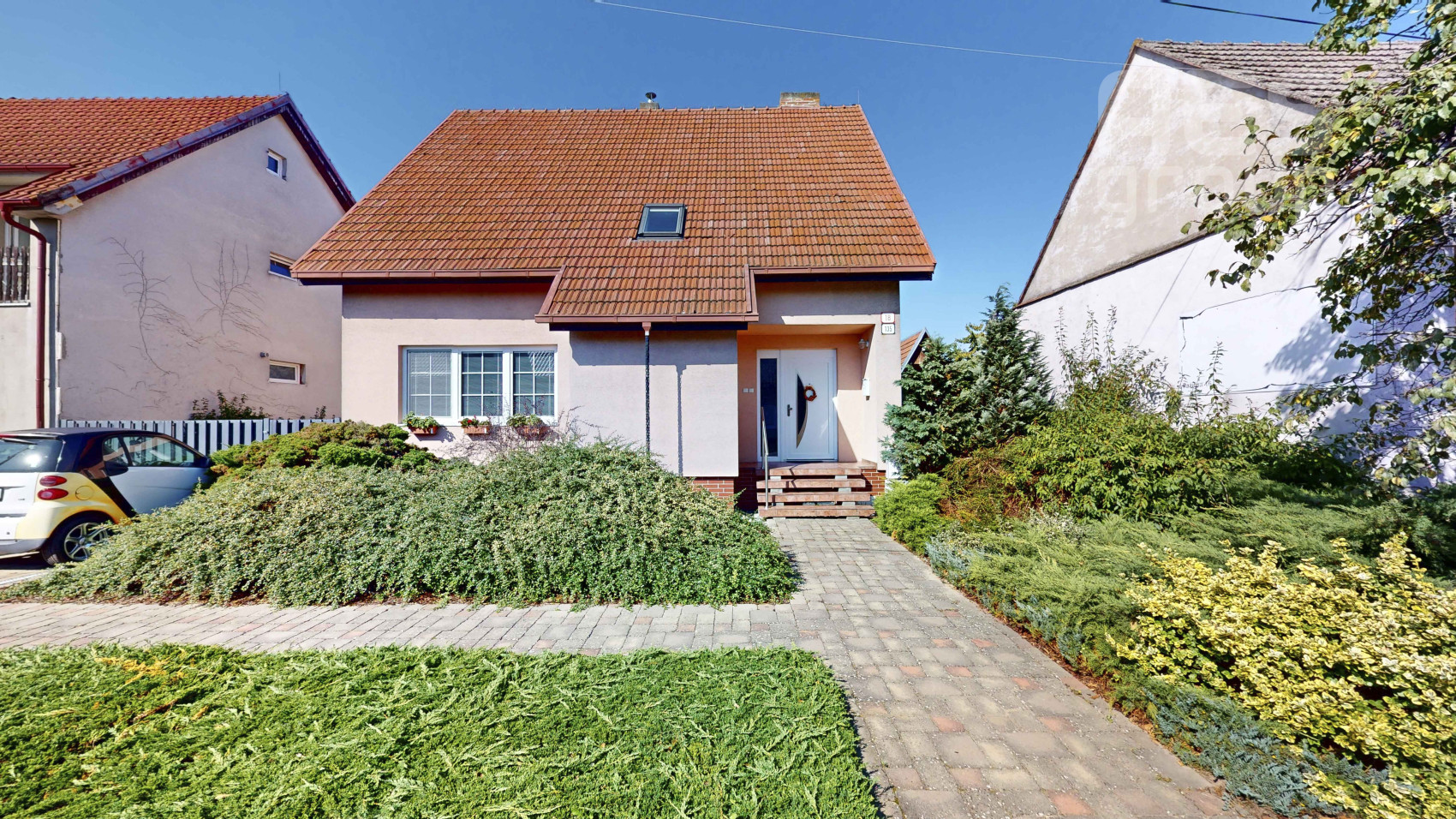 REZERVOVANÉ, PREDAJ, 5 izbový rodinný dom s veľkým pozemkom, ul. Pažitná, Stupava