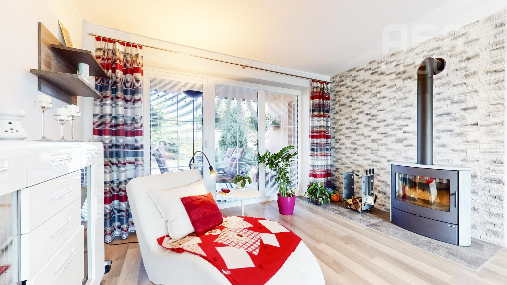 REZERVOVANÉ, PREDAJ, 5 izbový rodinný dom s veľkým pozemkom, ul. Pažitná, Stupava