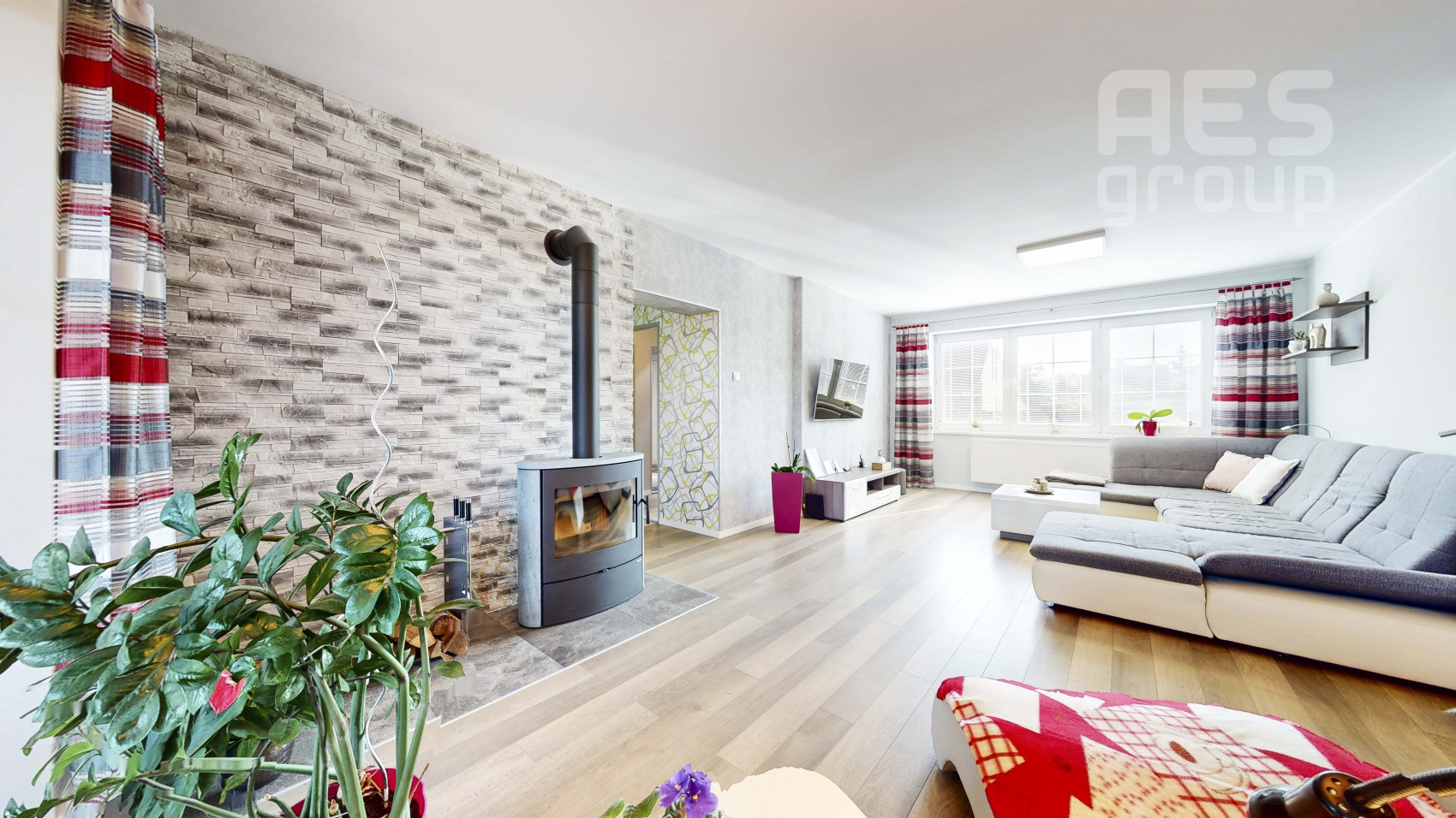 REZERVOVANÉ, PREDAJ, 5 izbový rodinný dom s veľkým pozemkom, ul. Pažitná, Stupava