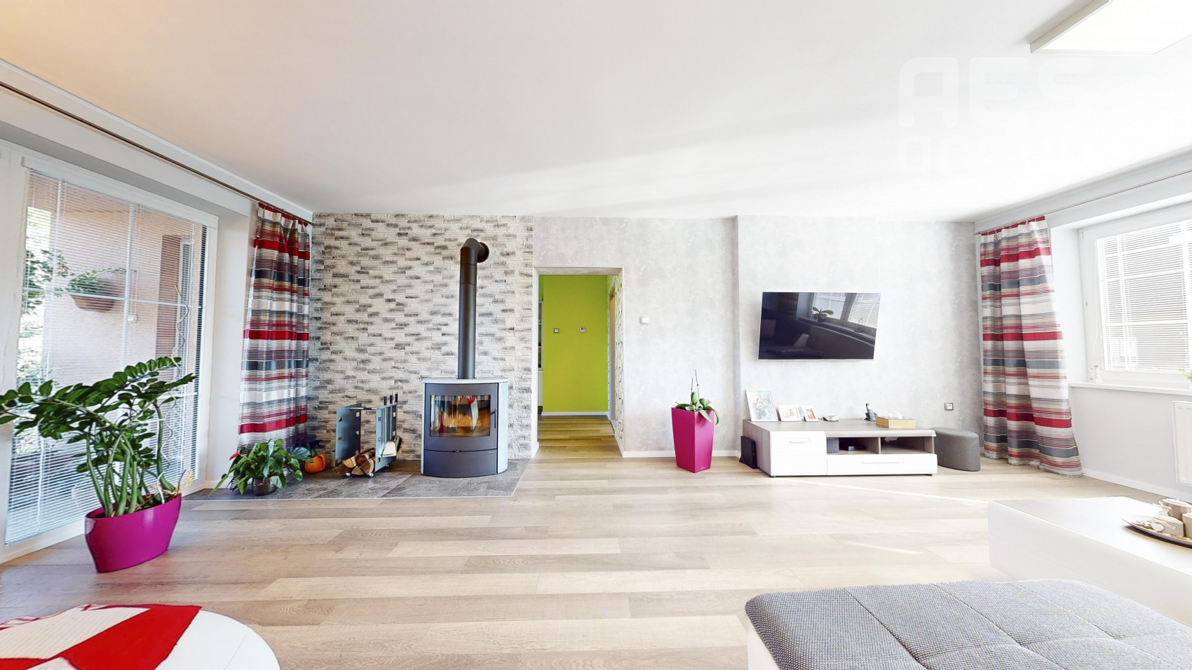 REZERVOVANÉ, PREDAJ, 5 izbový rodinný dom s veľkým pozemkom, ul. Pažitná, Stupava