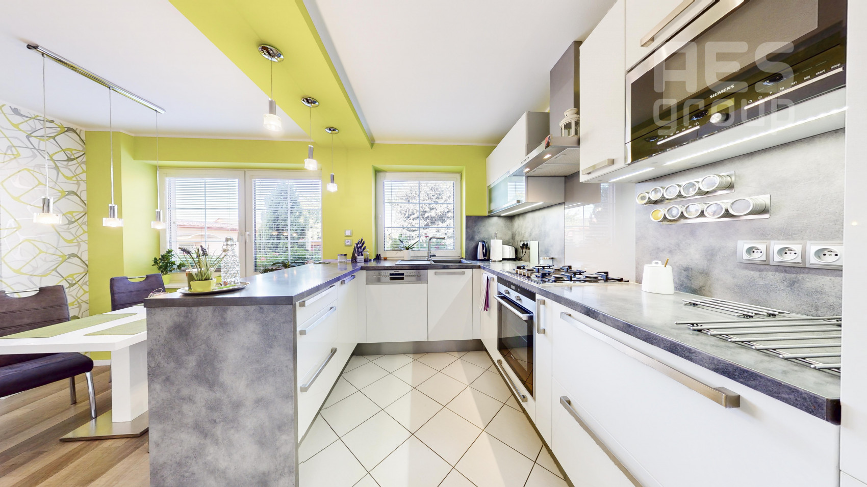 REZERVOVANÉ, PREDAJ, 5 izbový rodinný dom s veľkým pozemkom, ul. Pažitná, Stupava