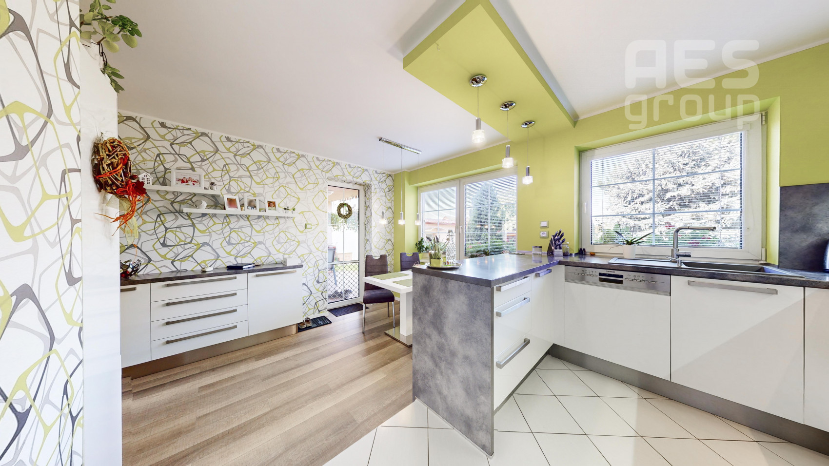 REZERVOVANÉ, PREDAJ, 5 izbový rodinný dom s veľkým pozemkom, ul. Pažitná, Stupava