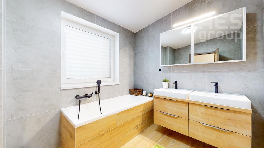 PREDAJ, 3 izbový mezonetový byt s predzáhradkou, ul. Lesná, Stupava